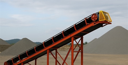 چه نوع شاسی نوار نقاله برای معادن، صنایع سیمان و بتن مناسب است؟